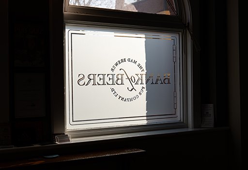 Traditional real ale bar at Bank of Beers